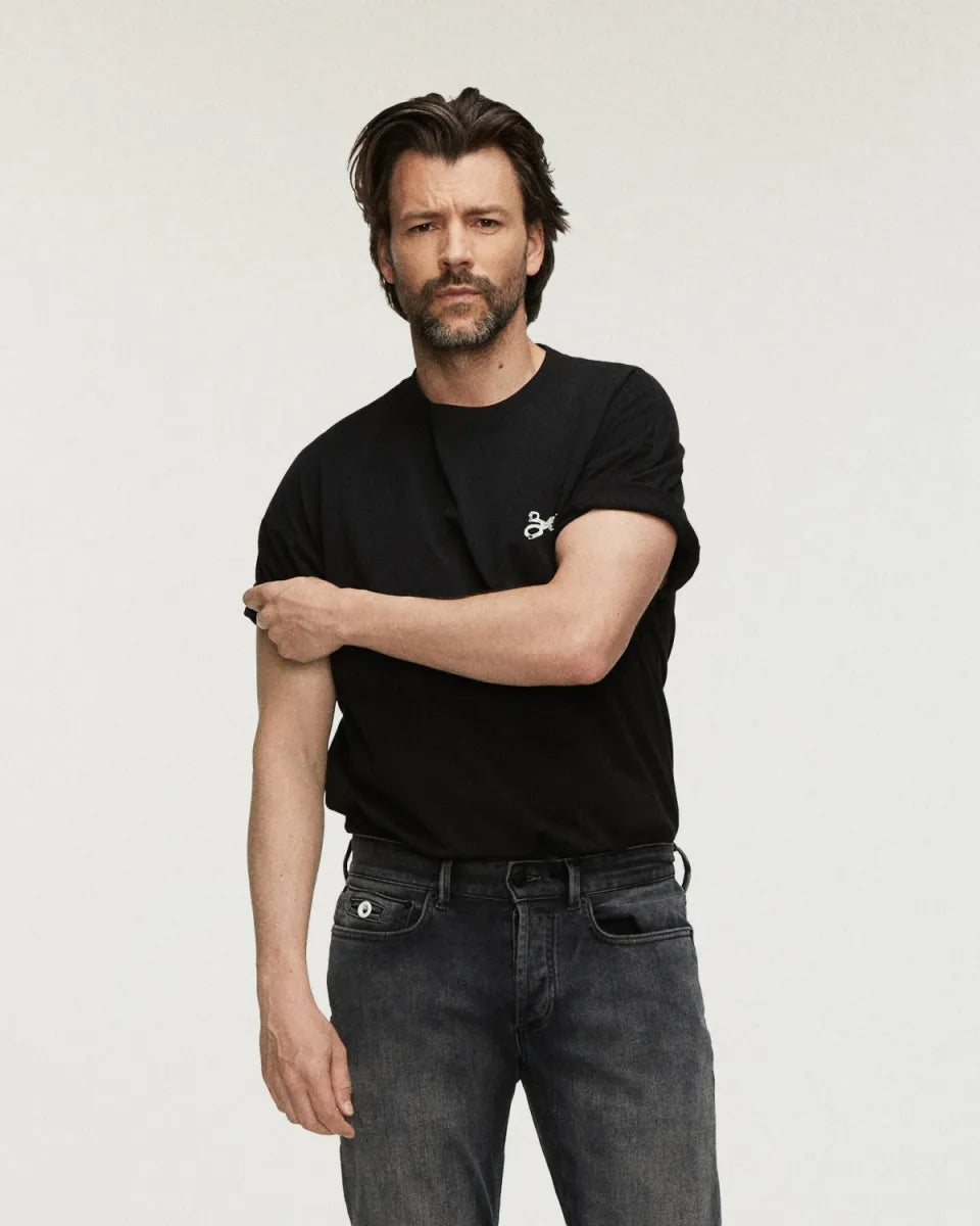 Den Ham Denham Stencil SS Tee – Zwart