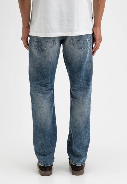 Butcher of Butcher of Blue Stockton Straight Fog Denim – Medium Aged