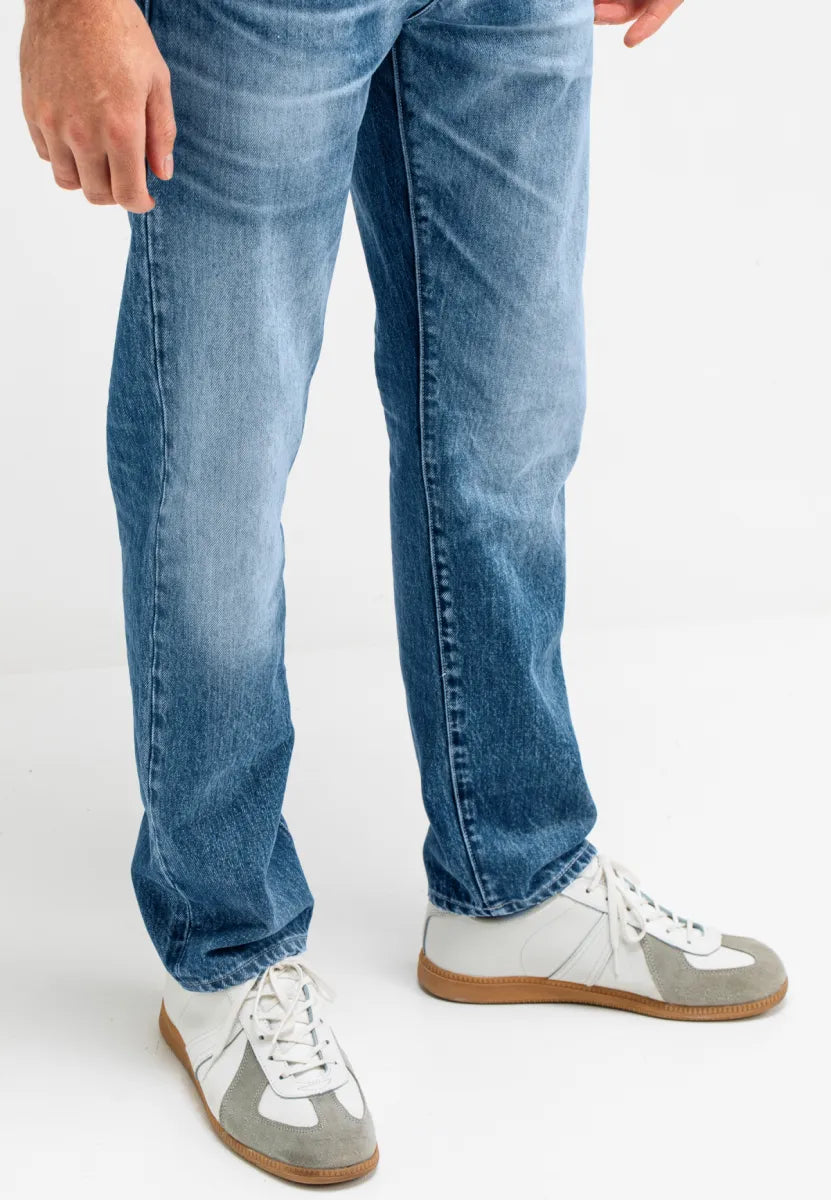Butcher of Butcher of Blue Stockton Straight Davis Med – Medium Aged
